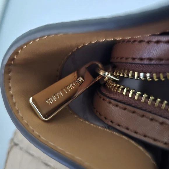 Michael Kors KRIS Leather Crossbody Satchel Bag NEW NWT - Picture 10 of 15